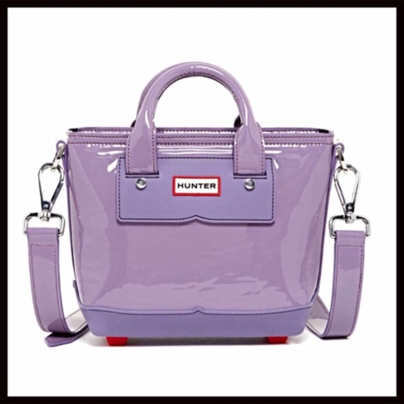 HUNTER ORIGINAL PATENT LEATHER CROSSBODY TOTE - Picture 8 of 8